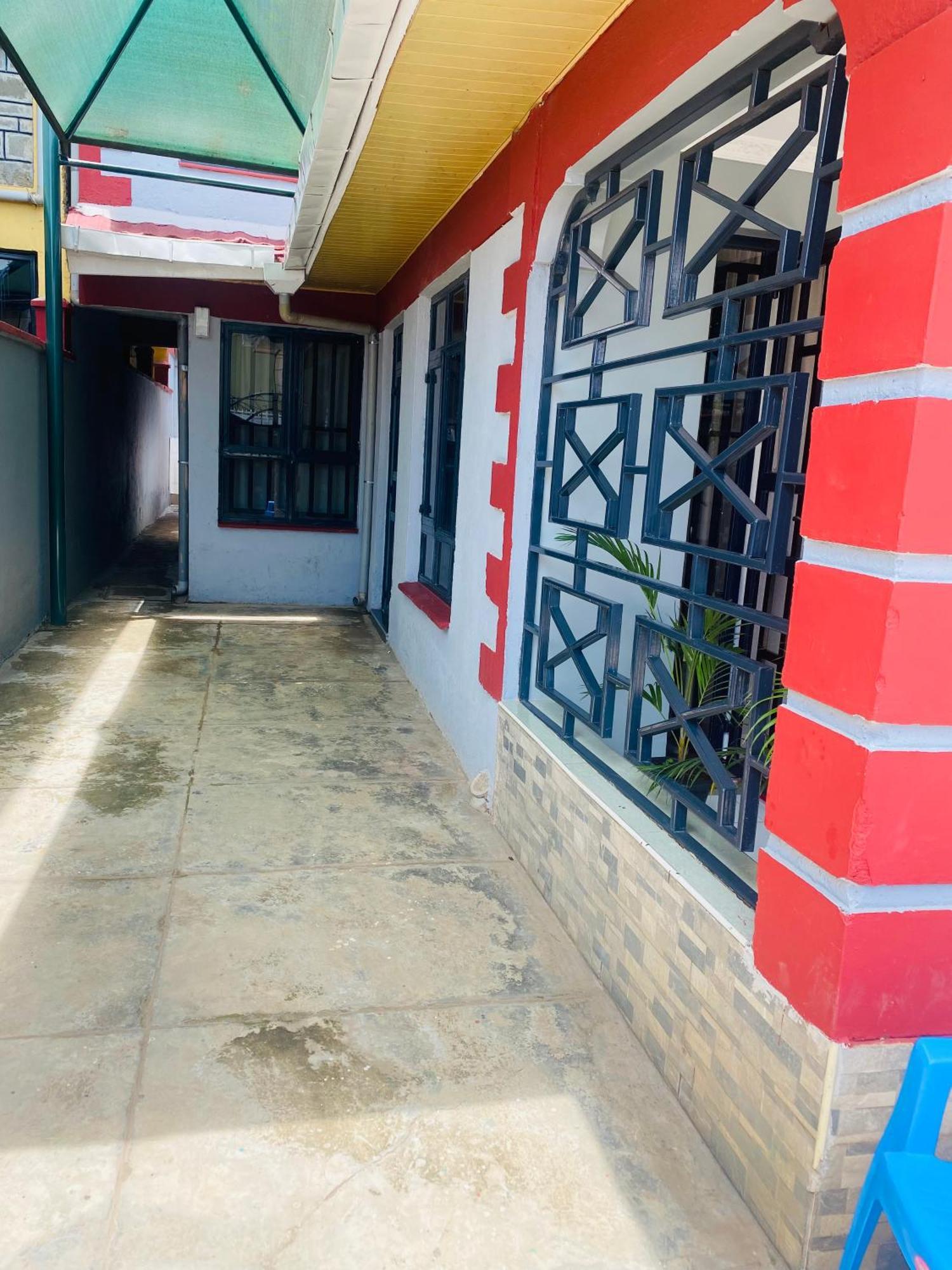 Sr Milimani, Apartment